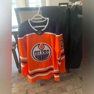 NEW AUTHENTIC SIGNED LEON DRAISAITL OILERS JERSEY